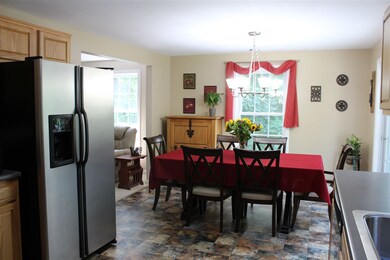 107a Gilcreast Rd, Londonderry, NH 03053 - photo 7