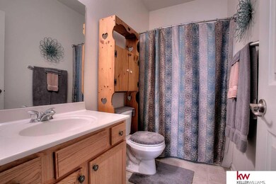 2104 Quartz Dr, Papillion, NE 68046 - photo 6