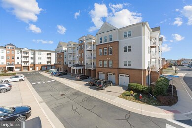 24636 Woolly Mammoth Terrace unit 400, Aldie, VA 20105 - photo 3