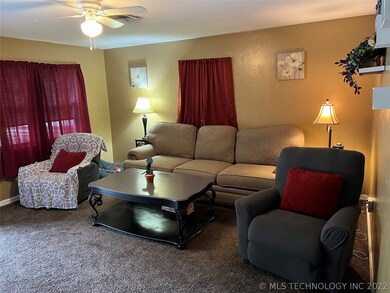 927 W 12th St, Ada, OK 74820 - photo 3