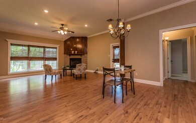 Dining Area 1