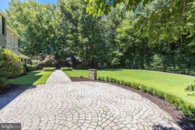 8523 Georgetown Pike, McLean, VA 22102 - photo 5