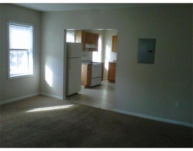 139 Garden St unit 3, Lawrence, MA 01840 - photo 4