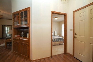 417 NW Augusta Ct, Blue Springs, MO 64014 - photo 3