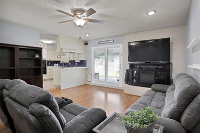 2304 Windsor Ct, Bedford, TX 76022 - photo 6