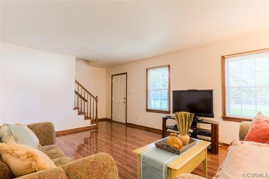 Sunny & Bright Family Room
