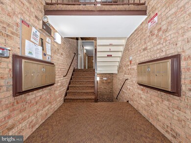 13213 Dairymaid Dr unit 201, Germantown, MD 20874 - photo 2