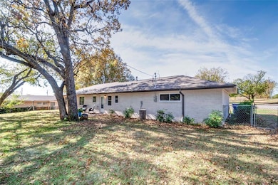 124 N Dewey Ave, Chandler, OK 74834 - photo 5