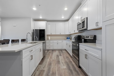 8392 Sky Mirror Ln unit 204, Sandy, UT 84070 - photo 7