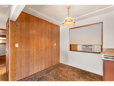 18705 NE Everett Ct, Portland, OR 97230 - photo 6