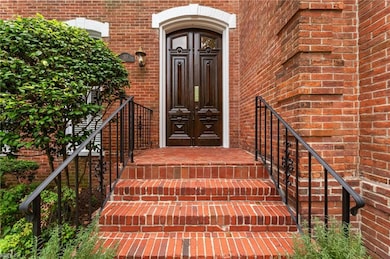 313 W Freemason St unit 3, Norfolk, VA 23510 - photo 2