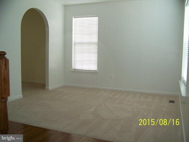 10283 Stewards Chance Ln, White Plains, MD 20695 - photo 2