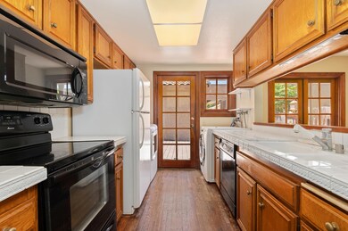 07 - Kitchen