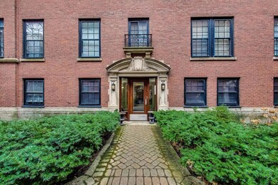 2910 N Pine Grove Ave unit 2, Chicago, IL 60657 - photo 5