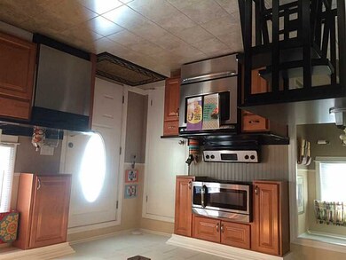 25 Queen Ave, West Warwick, RI 02893 - photo 7