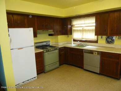 69 Melrose Ave, Staten Island, NY 10301 - photo 7