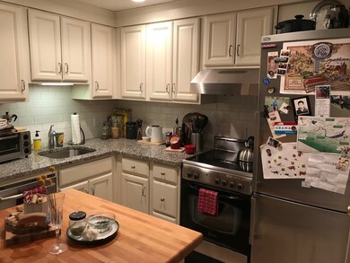 107 Pinckney St unit 1, Boston, MA 02114 - photo 3