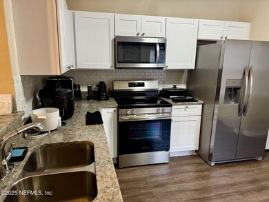 7946 Melvin Rd, Jacksonville, FL 32210 - photo 5