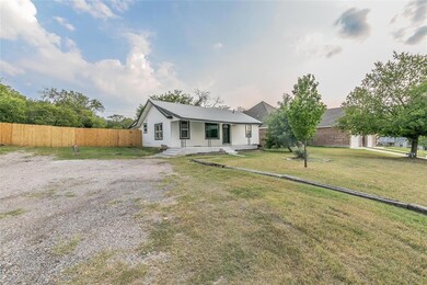 8423 Whitney Dr, Fort Worth, TX 76108 - photo 2
