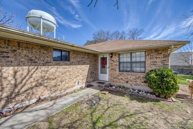 1336 Summerwood Dr, New Braunfels, TX 78130 - photo 2