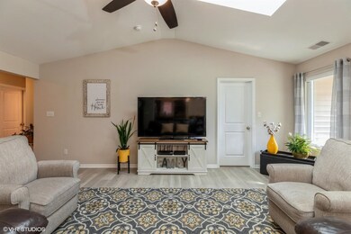 1652 Carroll Ct, Crown Point, IN 46307 - photo 5