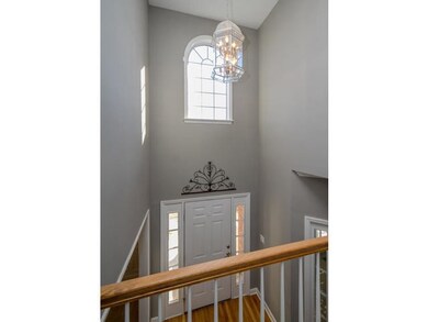 2-story foyer