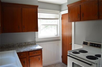 507 W Front St, Statesville, NC 28677 - photo 5