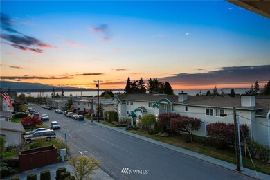 658 Glen St unit 303, Edmonds, WA 98020 - photo 4