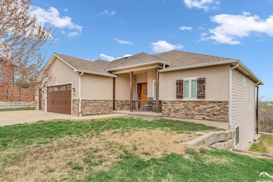 732 N Blazing Star Dr, Lawrence, KS 66049 - photo 3