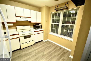 2203 Tanglewood Ct unit 2203, Sewell, NJ 08080 - photo 4