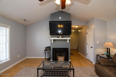 115 Settlers Cir, Jacksonville, NC 28546 - photo 7