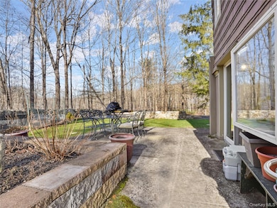 290 Salem Rd, Pound Ridge, NY 10576 - photo 3