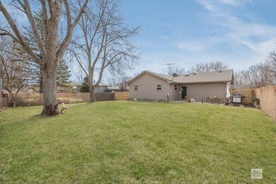 2069 Richard St, Aurora, IL 60506 - photo 7