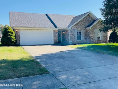 200 Shady Glen Cir, Shepherdsville, KY 40165 - photo 2