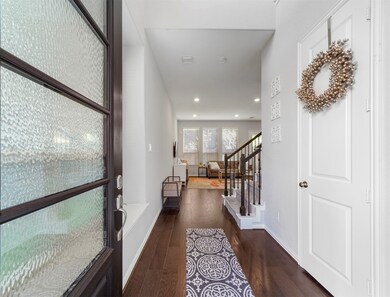 704 Ivory Manor Dr, Houston, TX 77018 - photo 5