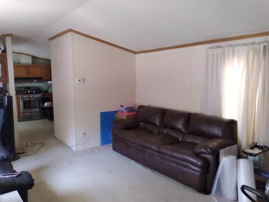 22 Sullivan Dr, Allenstown, NH 03275 - photo 5