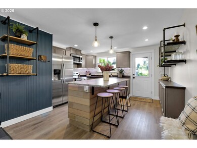 542 Pine Ct, Creswell, OR 97426 - photo 6