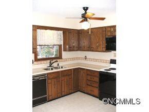 Spacious Kitchen