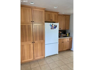 207 Adam Dr, Canyon City, OR 97820 - photo 4