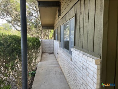 902 Hazelton St unit 4, San Marcos, TX 78666 - photo 3