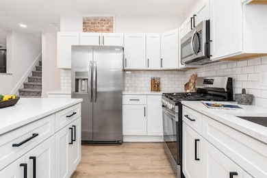 575 E Columbus St unit 577, Columbus, OH 43206 - photo 5