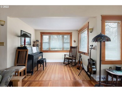 693 W 10th Ave, Eugene, OR 97402 - photo 4