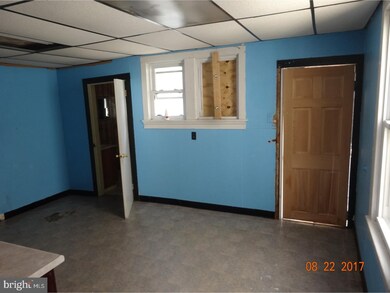220 Linden St, Gloucester City, NJ 08030 - photo 5