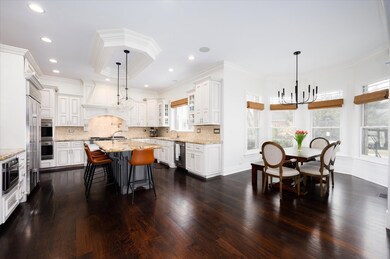 370 S Arlington Ave, Elmhurst, IL 60126 - photo 5