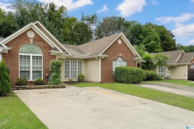 2021 Chandalar Ct, Pelham, AL 35124 - photo 2