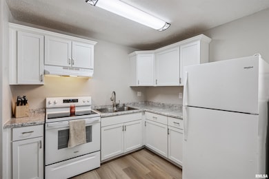 3530 W 29th St, Davenport, IA 52804 - photo 6