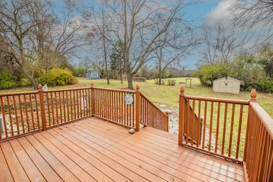 N89W13773 Bonnie Ln, Menomonee Falls, WI 53051 - photo 3