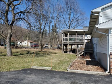404 N Broadway, Wind Gap, PA 18091 - photo 3