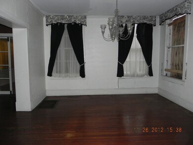 716 N 4th Ave dining rm (2)