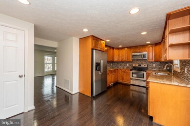 9330 Cabot Ct, Laurel, MD 20723 - photo 7